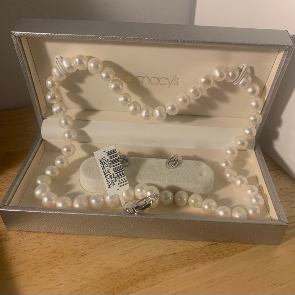 Macy’s Cultured Pearl Set